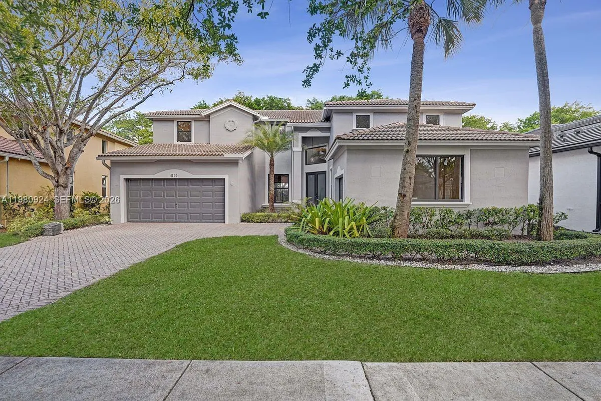 Building Photo - 4100 E Gardenia Ave