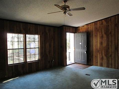 3rd image of 64 Effie Ln
