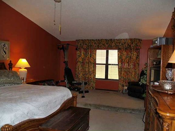 3rd image of 7007 Edgeworth Dr