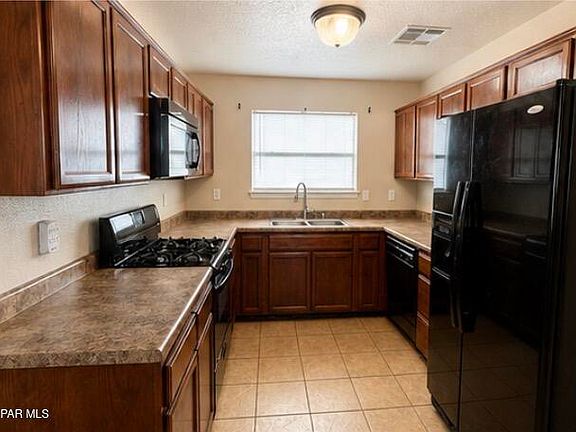 4th image of 13960 Vaquero Rock Dr