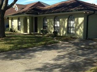 7501 Ashborne Dr, Harahan, LA 70123