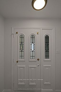 4th image of 1595 Borden St