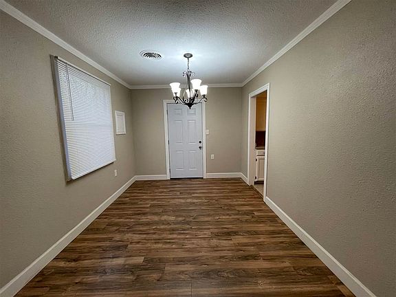 4th image of 5003 S Lea Ave