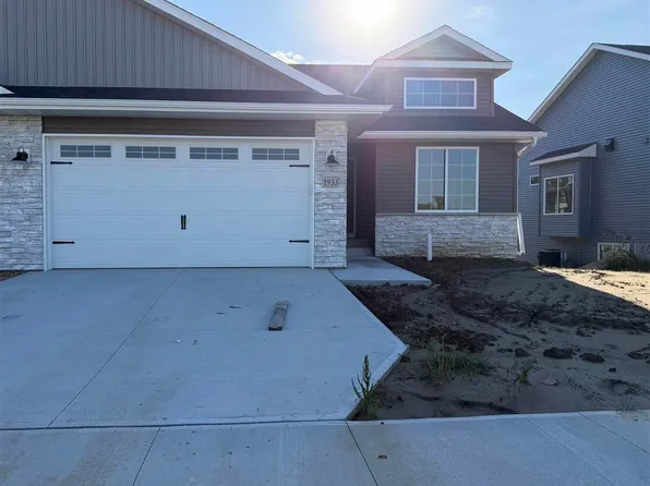 1933 Coquina Ave, Tiffin, IA 52340