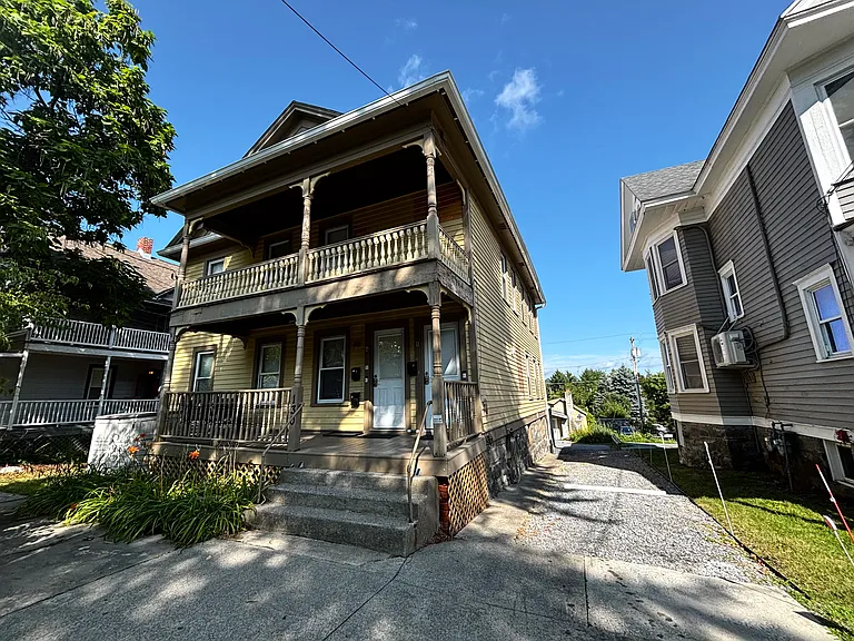 130 Woodlawn Ave #1 — Photo 17