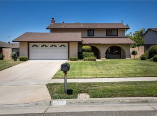 1519 E Powell Ln, Redlands, CA 92374