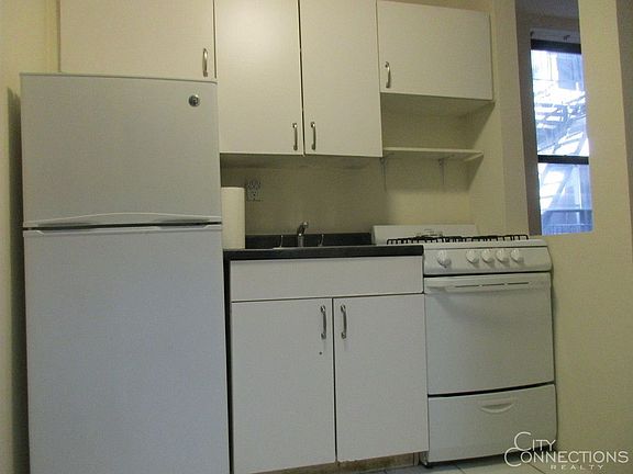 3rd image of 312 E 93rd St APT 2C