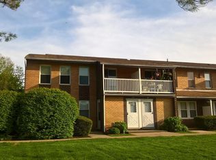 90 Artist Lake Dr, Middle Island, NY 11953
