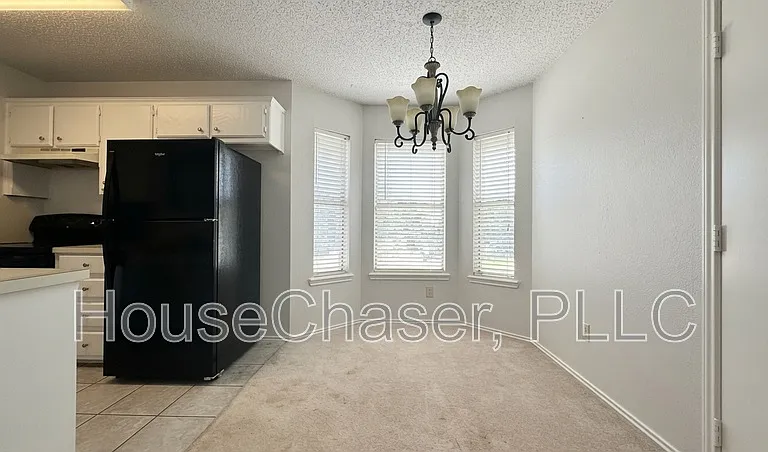 2112 91st St — Photo 8