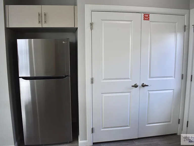 805 W Dove Ave #1 — Photo 10