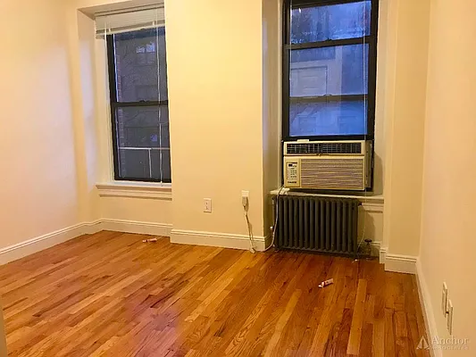 Rented by Anchor Associates | media 14