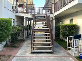 476 E Woodbury Rd #7, Pasadena, CA 91104