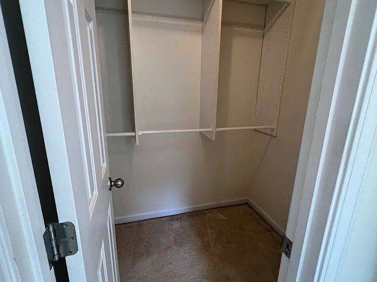 219 Woodruff Park Ln — Photo 10