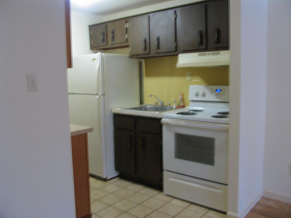 1st image of 13 Silvestri Cir Unit 3