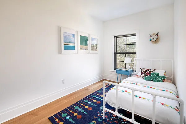 Sold by Compass | media 7