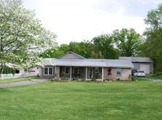 123 Rocky Rd, Johnson City, TN 37604