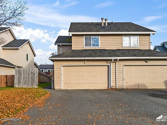 3rd image of 8925 Joy Cir