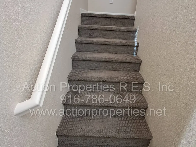 2136 Malibu Pl — Photo 45