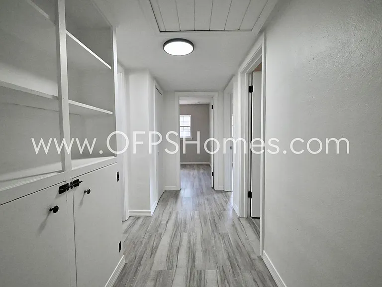 131 Adkinson Dr — Photo 7