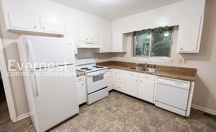 309 Nye Dr — Photo 4