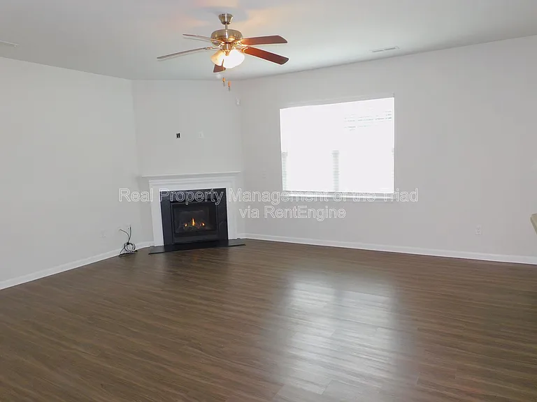390 Spaulding St — Photo 8