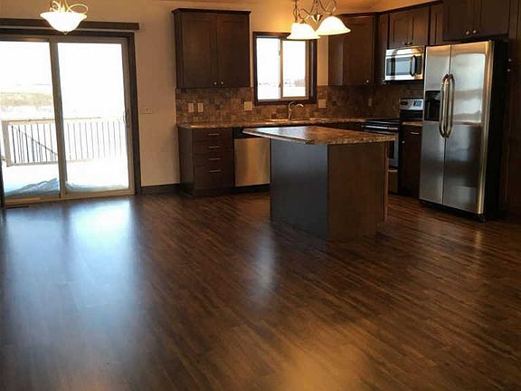 4th image of 917 Trojan Ave
