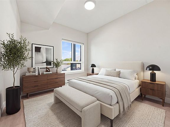 3rd image of 171 Jensen Ave W #301