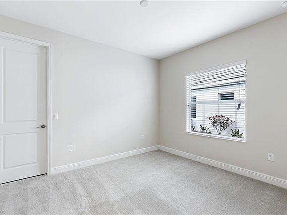 4th image of 2975 Amblewind Dr