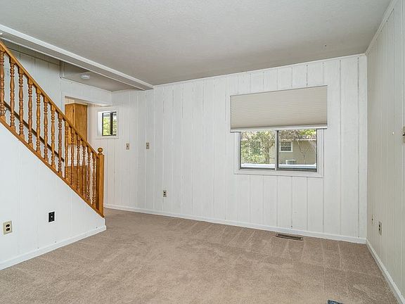 5th image of 2299 Mountain Dr