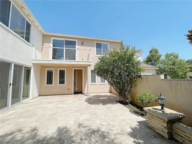 417 W Bagnall St — Photo 2