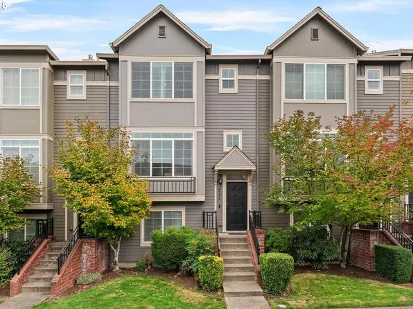 2350 NW Oak Knoll Pl, Beaverton, OR 97006