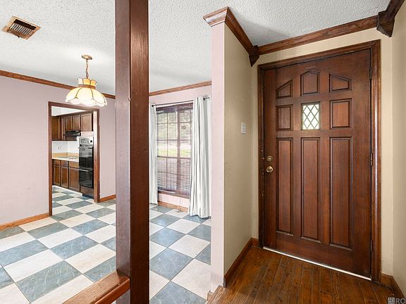 4th image of 1054 Barkley Dr