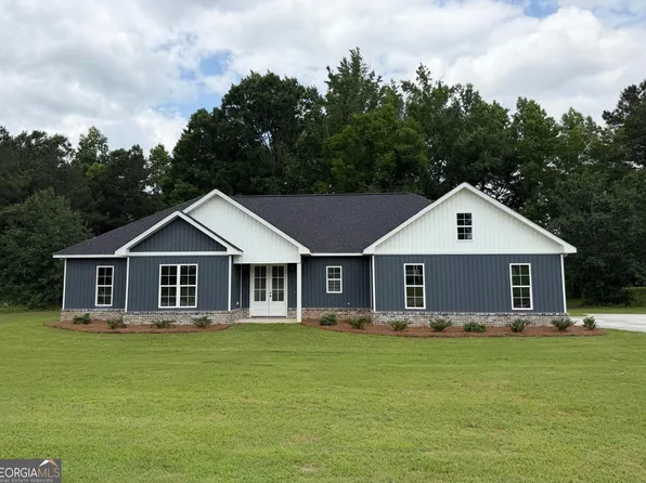 1129 Mulberry Pl, Dudley, GA 31022