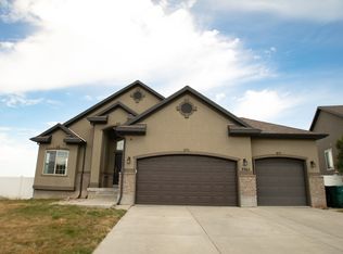 3365 N Falcon Way, Layton, UT 84040