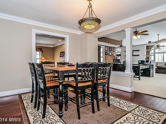 3rd image of 11401 Lilting Ln
