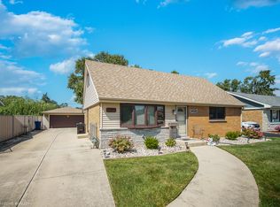 8724 Cranbrook Ln, Bridgeview, IL 60455