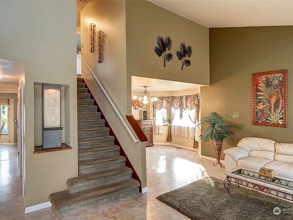 2nd image of 2328 107th Drive NE