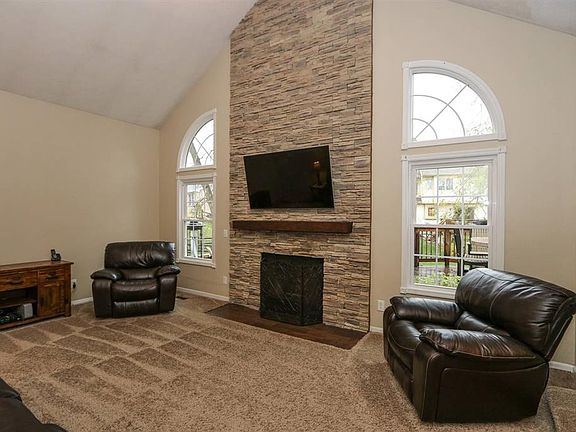 4th image of 3864 W Sudbury Ct