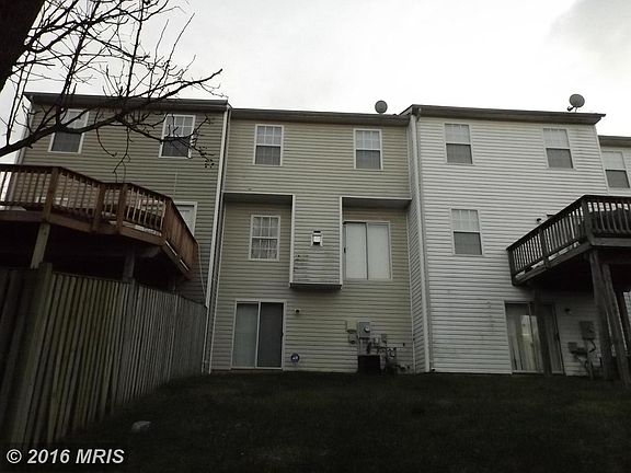 4th image of 9812 Cranapple Ct