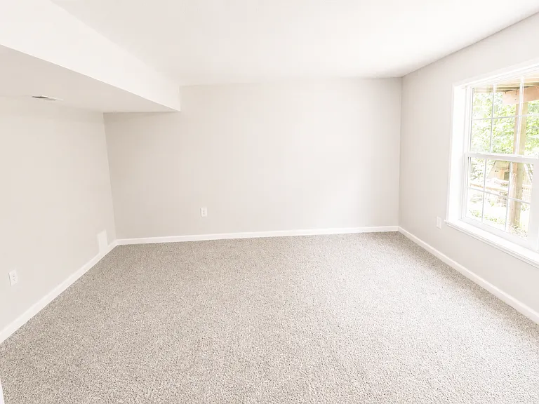 5318 Godas Cir — Photo 25