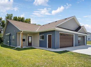 831 Congress St W, Maple Lake, MN 55358