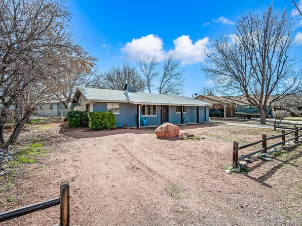 3815 E Lake Shore Dr, Rimrock, AZ 86335