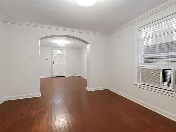 4th image of 6034 Magazine St #1-A
