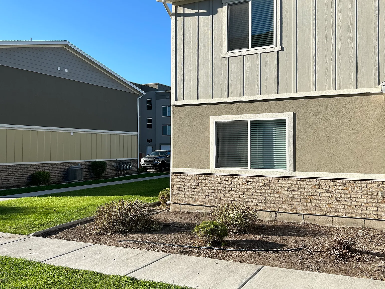 3 bed, 1700 sqft, $1,700 — Photo 4