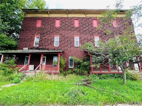 6 Depot St, Antwerp, NY 13608