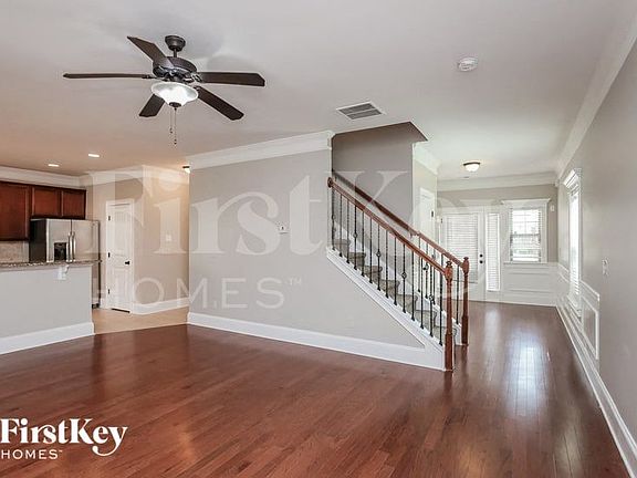 5th image of 621 Summerstone Ln