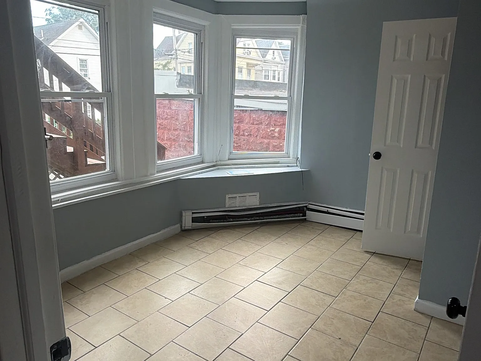 5 bed, $3,000 — Photo 4
