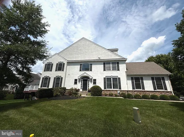 1 Robert Ct, Chadds Ford, PA 19317