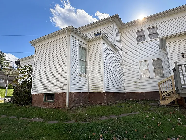 548 Main St #2 — Photo 22