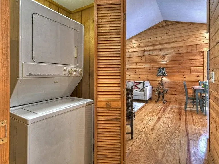 White Pine Acres Dr — Photo 2
